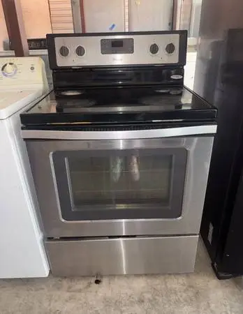 Whirlpool Stainless Steel Electric Flat Top Stove Oven Range