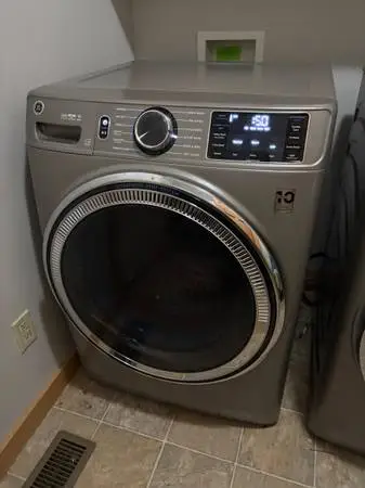 🧺 GE GFW650 Front-Load Washer – $350 OBO
