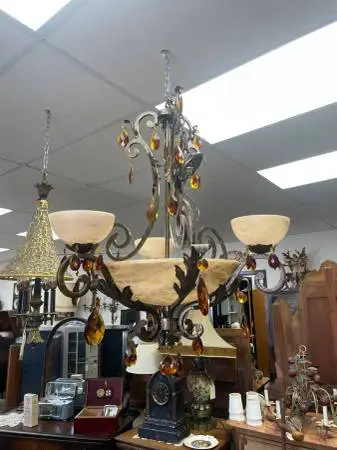 Vintage Fredrick Ramond Alabaster Glass Lighted Chandelier, Amber