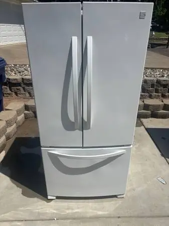 33” wide refrigerator will deliver