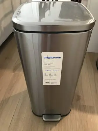 8 Gallon Tall Trash Can