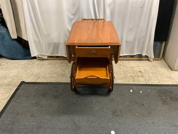 Tea cart