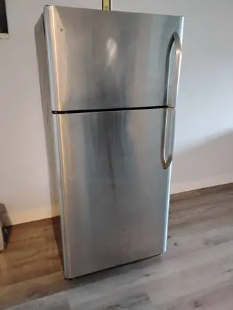 Refrigerator freezer