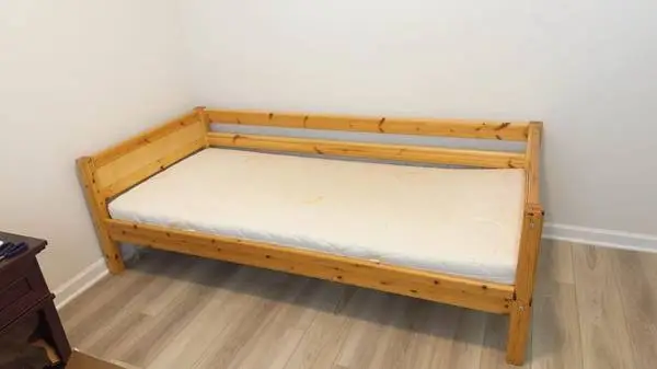 Solid Wood Single Bed w/ Mattress Excellent Condition