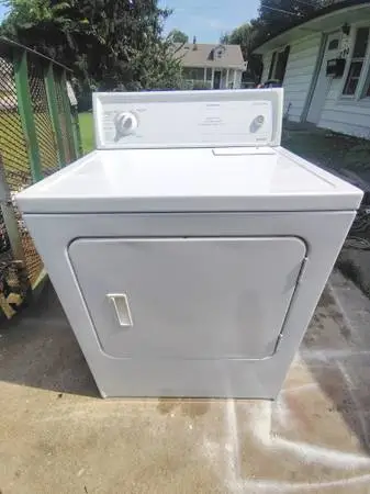 KENMORE SUPER CAPACITY ELECTRIC DRYER.