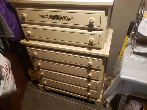 six drawers white dresser