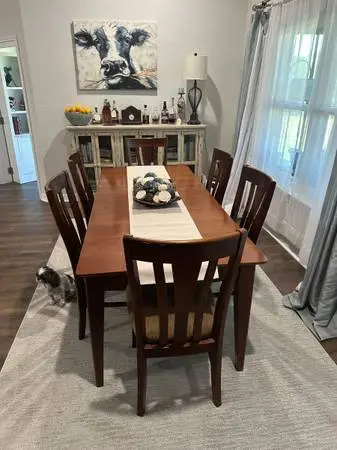 Bassett Furniture Dining Room Table & Chairs (6) or OBO