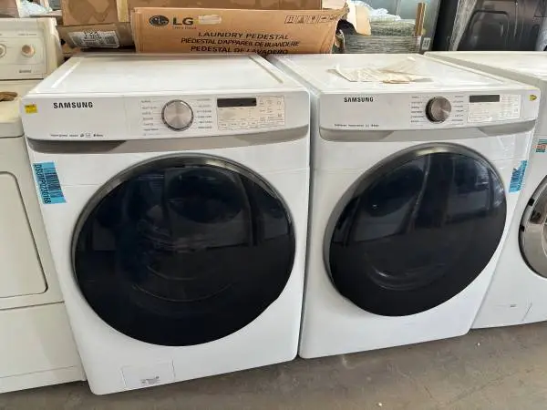 New Open Box Samsung Large Capacity Washer/Dryer Electric Set
