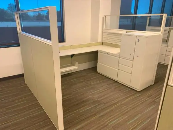 Office furniture for sailor liquidation