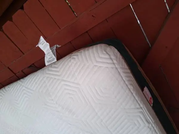 Queen mattress