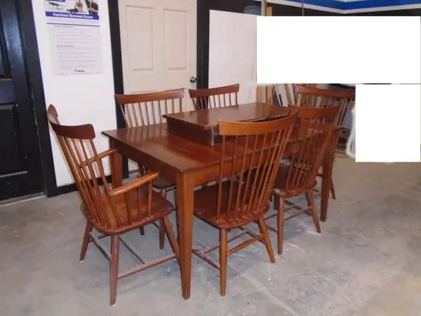 Ethan Allen Dining Table with 6 matching Berkshire Chairs and leaf