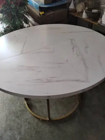 Dinette table nee