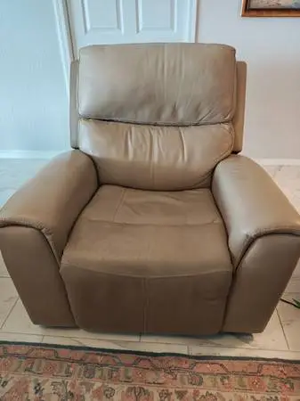 POWER RECLINER CHAIR w POWER HEADREST