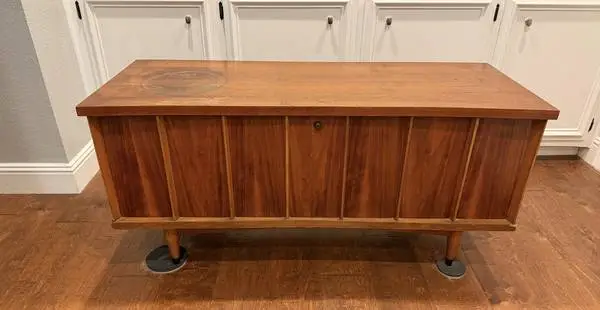 Lane Mid Century Modern  Cedar Blanket Storage