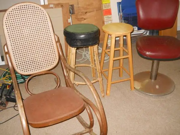 BAR STOOLS ROCKING CHAIR