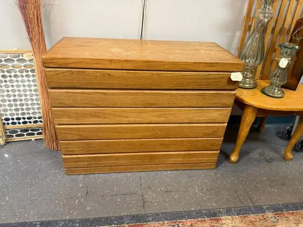 ♦♦ Small 3-Drawer Chest Dresser Oak Finish ♦♦