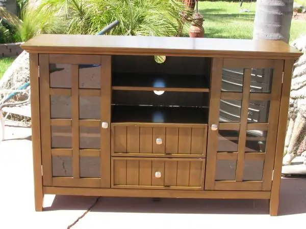Cabinet/ Entertainment Center