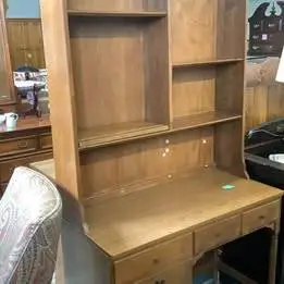 Ethan Allen Desk with Hutch