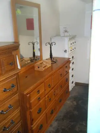 8 Drawer Dresser
