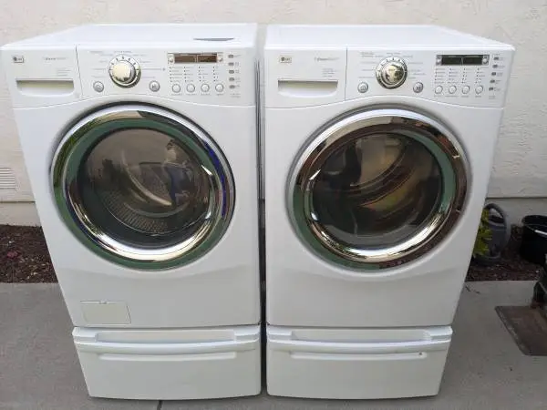 LG HE Washer GAS Dryer set. Would DELIVER
