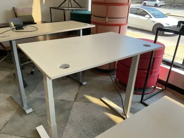 48 x 30 Electric Height Adjustable Table by Jarvis in White Laminate