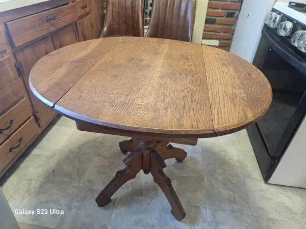 Drop leaf table vintage