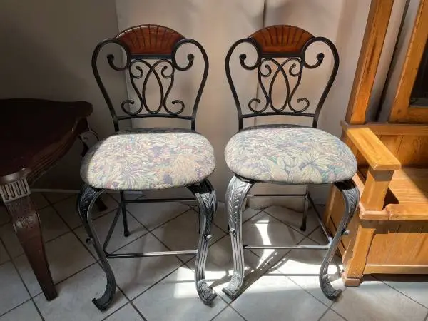 Bar/island chairs