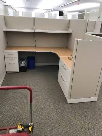 Office Furniture Cubicles 7x7 or 7x6