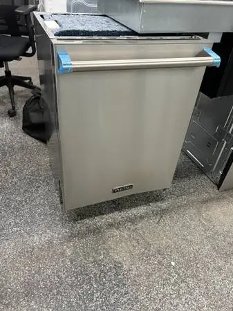STAINLESS STEEL DISHWASHER VIKING