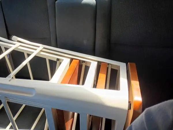 3 swivel bar stools $15