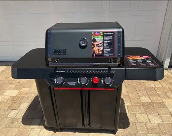 WEBER Genesis E-330 Matte Black 3-Burner Liquid Gas Grill