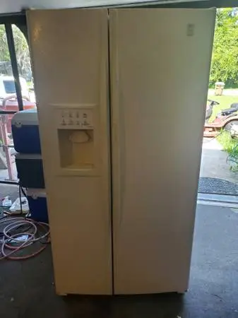 Refridgerator ( cold cold cold )