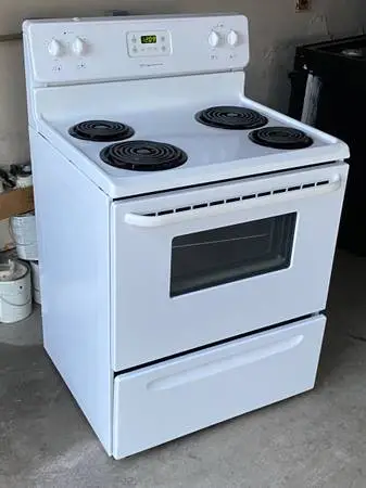 WHITE FRIGIDAIRE ELECTRIC STOVE