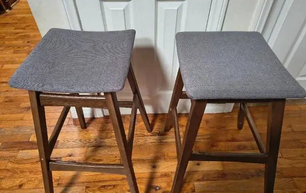 2 Bar stools Brown Wood/Gray Upholstery 30