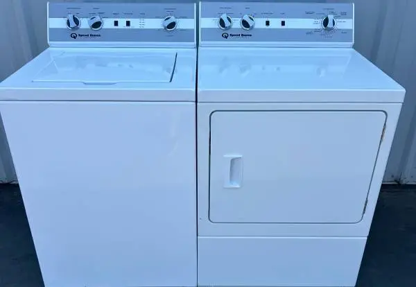 Almost new Speed Queen set Washer and gas dryer