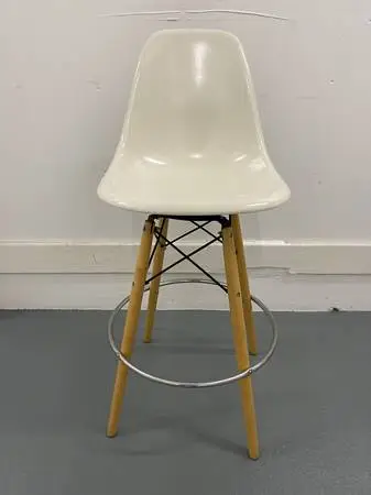 HERMAN MILLER - Vintage Chair Stool, by Charles & Ray Eames