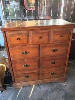 4 drawer dresser.