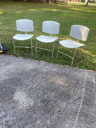21 Stackable Chairs
