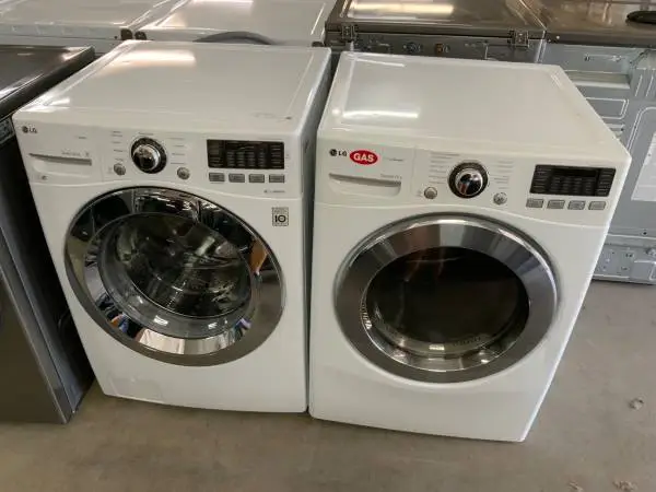 **LG WHITE FRONT LOAD, GAS WASHER DRYER SET**ON SALE NOW**