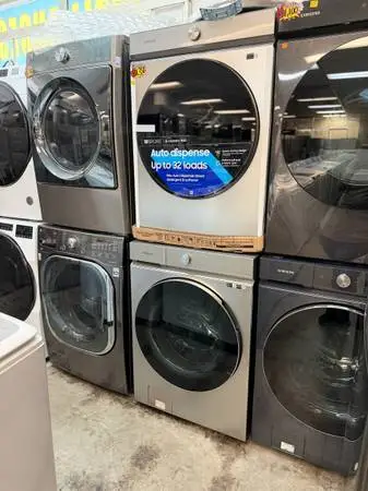 Samsung bespoke used washer 5.3 cu ft and new dryer gas