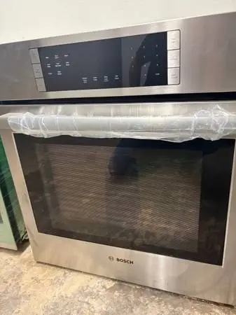 NEW 27 Wide Bosch Built In Wall Oven Stainess Steel