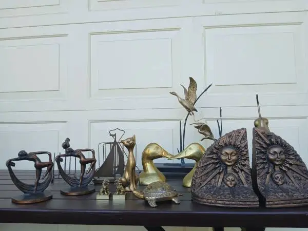 VINTAGE / MID CENTURY MODERN BRASS ACCENT PIECES