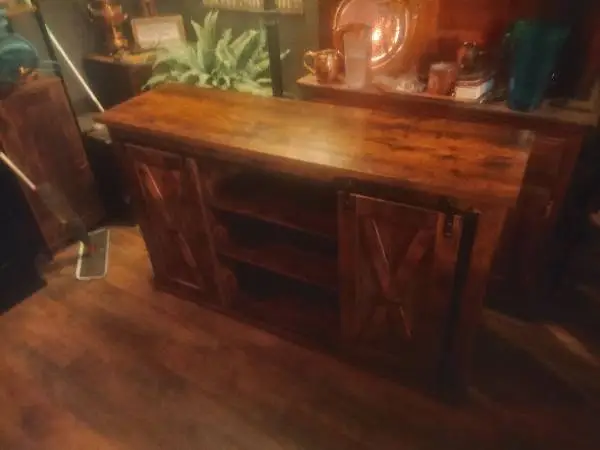 Barn door coffee stand like new !!