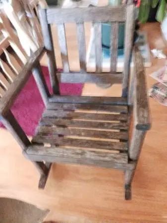 KIDS OLD SCHOOL ROCKING CHAIR