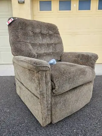 PRIDE POWER LIFT CHAIR WITH HEAT AND MASSAGE