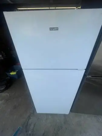 Top freezer refrigerator