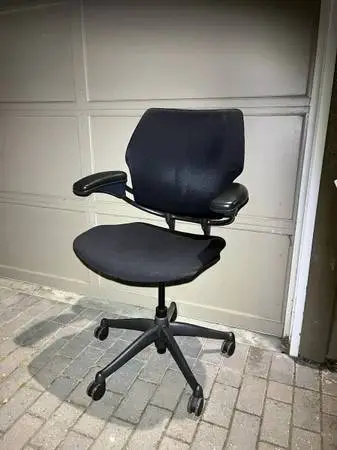 Humanscale Freedom Ergonomic Office Task Chair Black Fabric Adjustable Arms