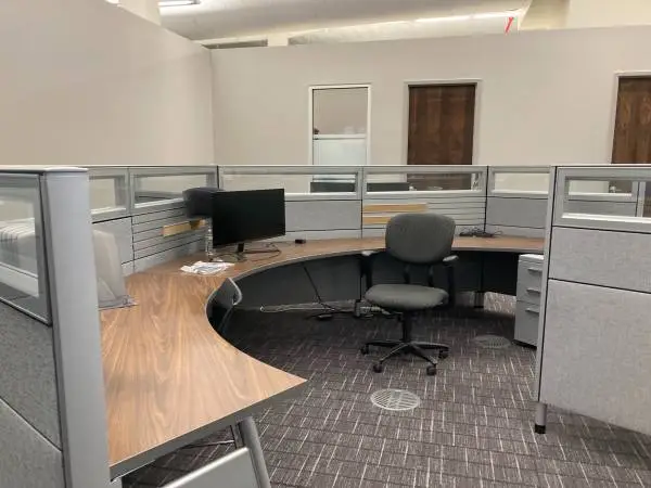 Desks/Modular- Curves- Separate Station areas