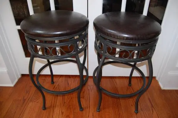 Set of Two Swivel Brown Faux Leather Counter Height Bar Stools