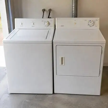 Working Frigidaire Washer + Gas Dryer - Pickup by Tuesday